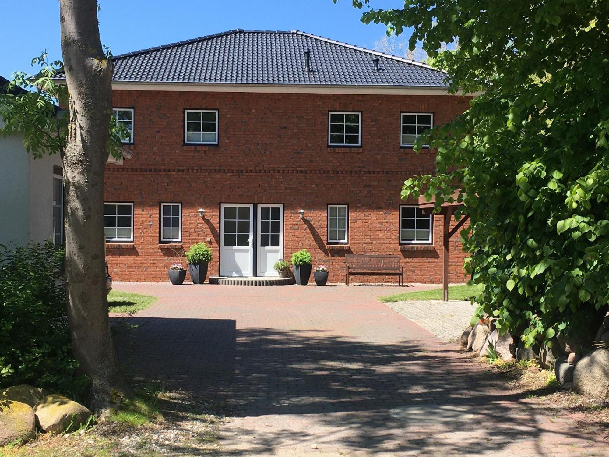 Charming Apartment In Oldenburg In Holstein With Terrace Екстериор снимка