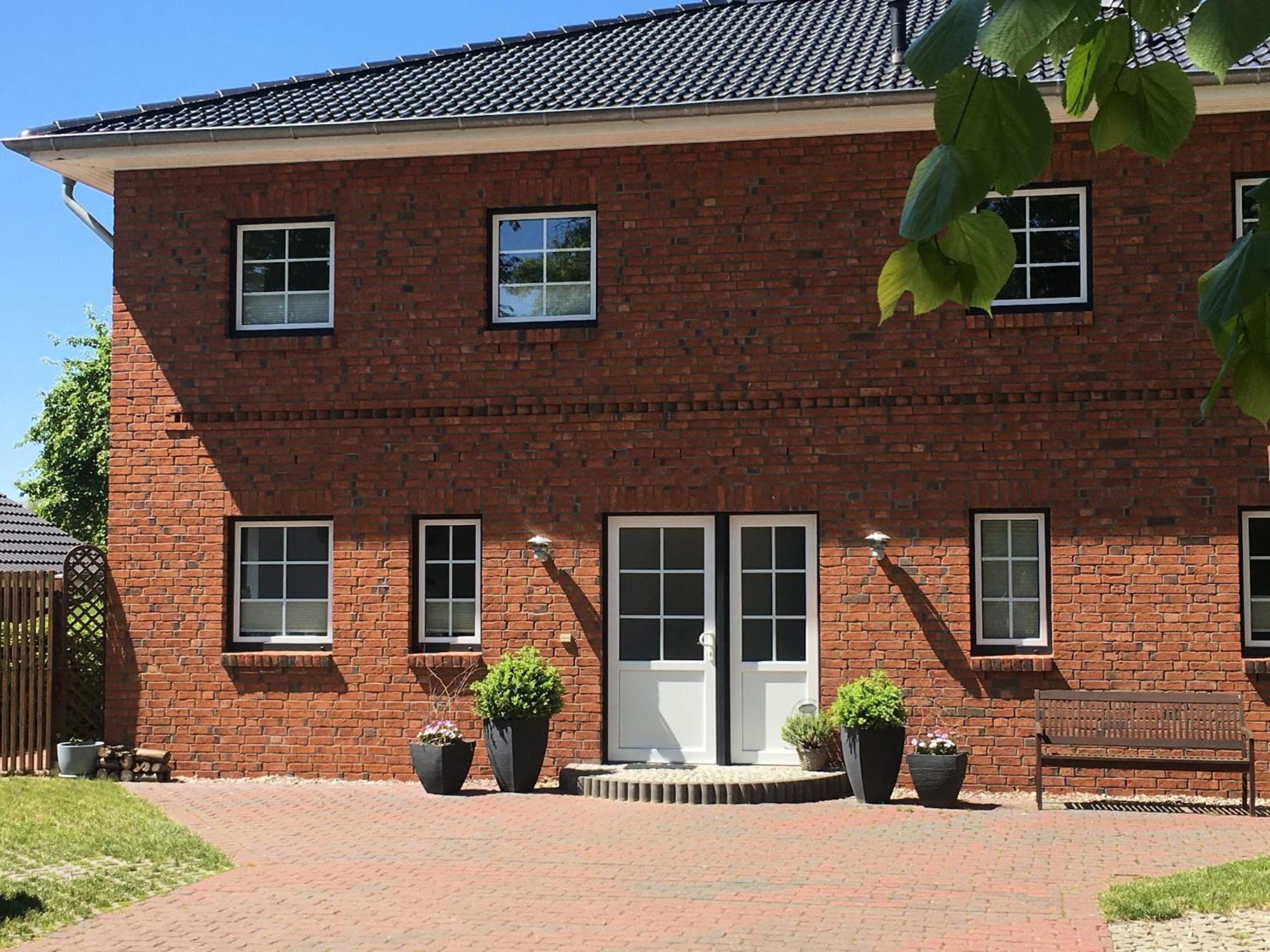Charming Apartment In Oldenburg In Holstein With Terrace Екстериор снимка
