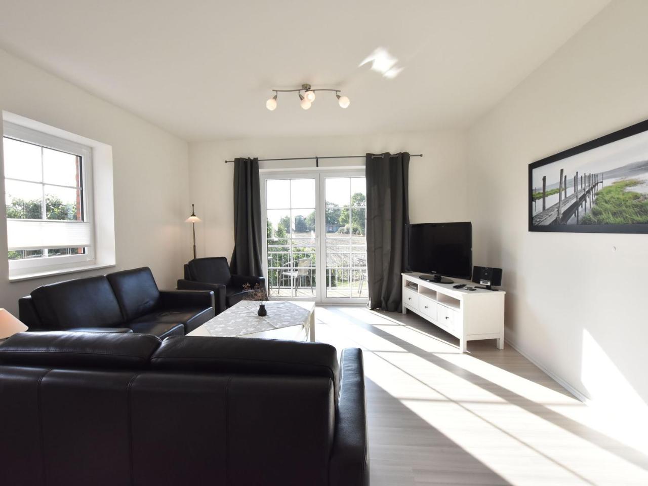 Charming Apartment In Oldenburg In Holstein With Terrace Екстериор снимка